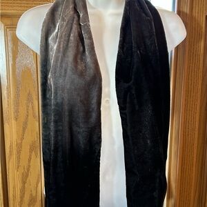 💚3/$25 Elegant Gray to Black ombré Velvet Scarf